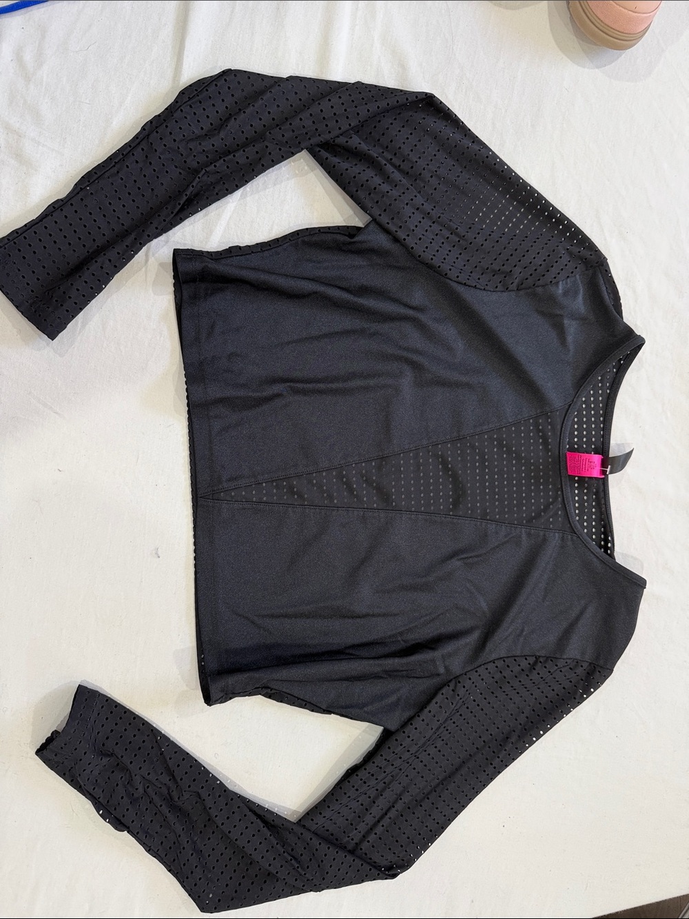 La SENZA Black Long-Sleeve Perforated Active Top